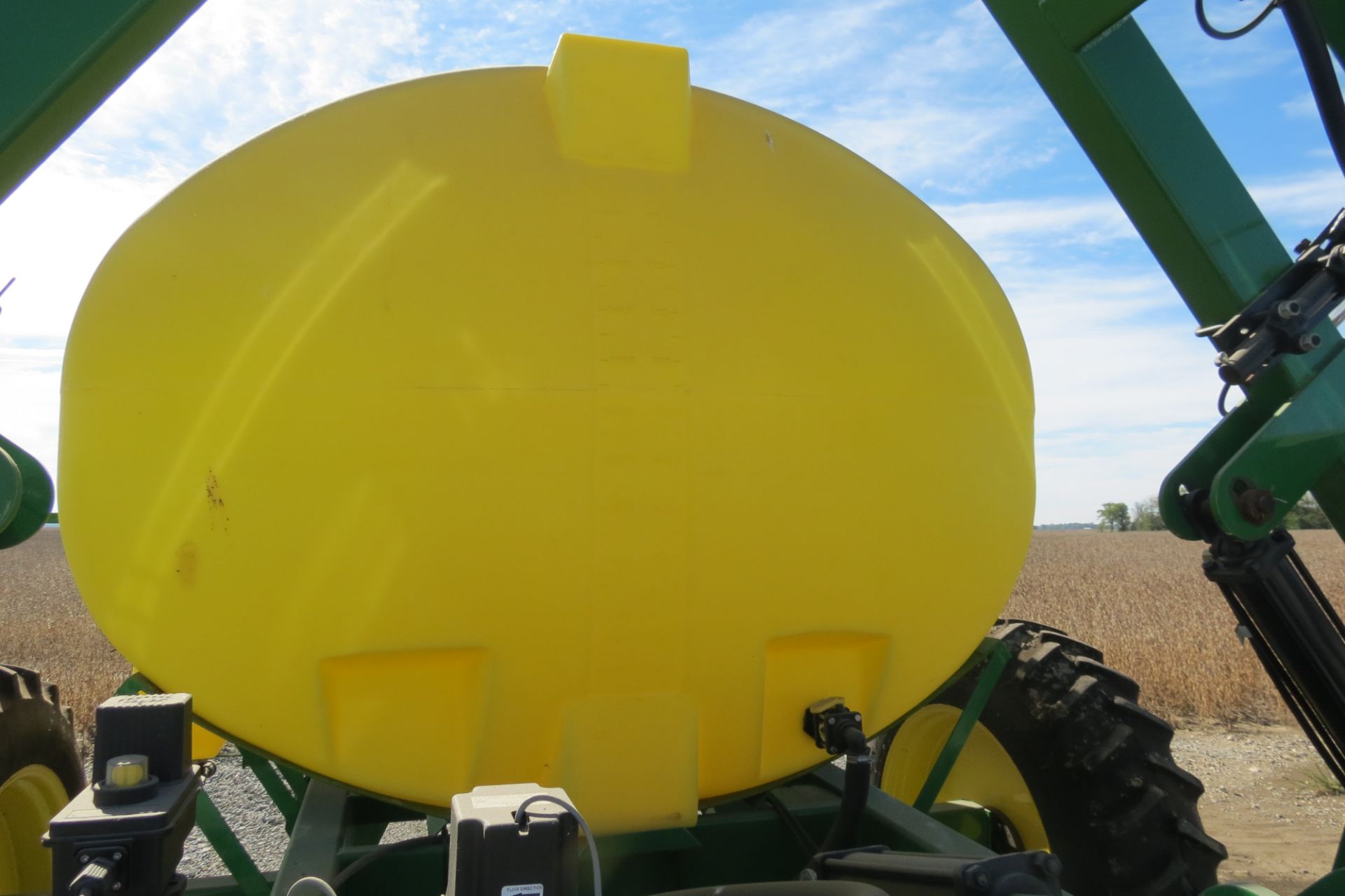 Spray King 11-coulter 28% applicator, 1300-gal poly tank, 15.5-38 tires, 2” fill, hyd SS 2” pump, - Image 18 of 22