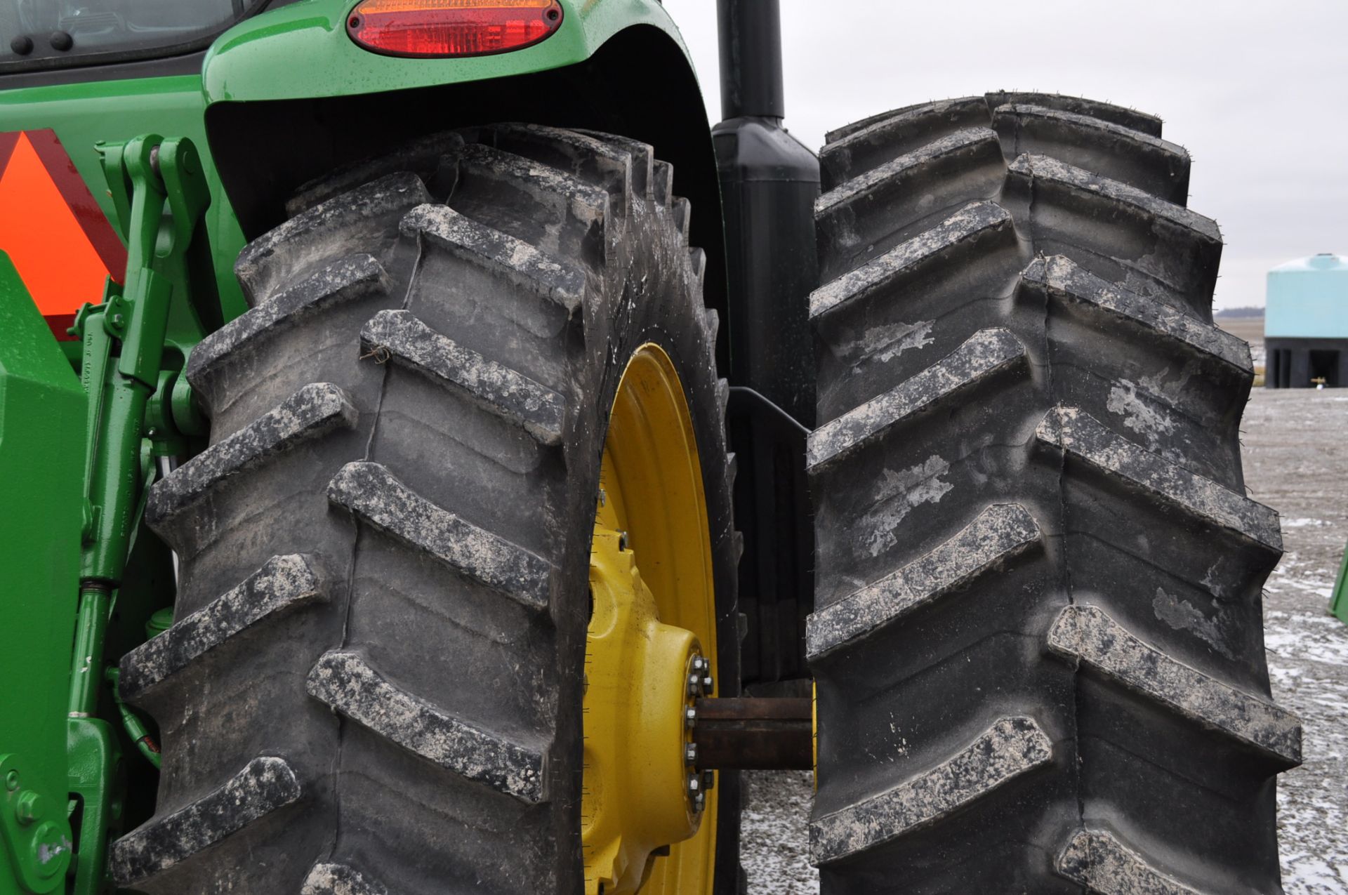 John Deere 8360R MFWD tractor, 480/80R50 rear duals, 420/85 R34 front duals, IVT, ILS, active - Image 7 of 40