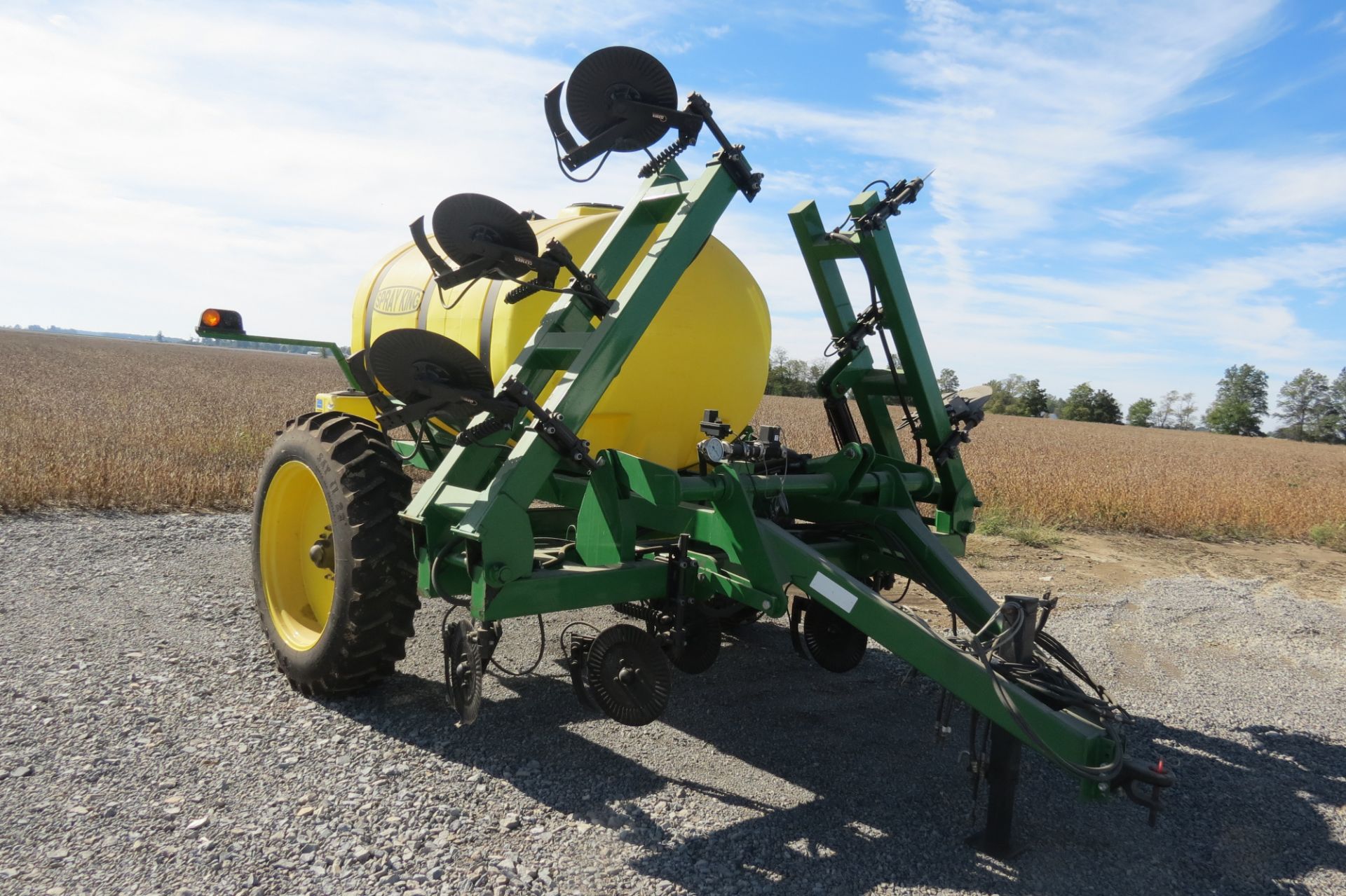 Spray King 11-coulter 28% applicator, 1300-gal poly tank, 15.5-38 tires, 2” fill, hyd SS 2” pump, - Image 13 of 22