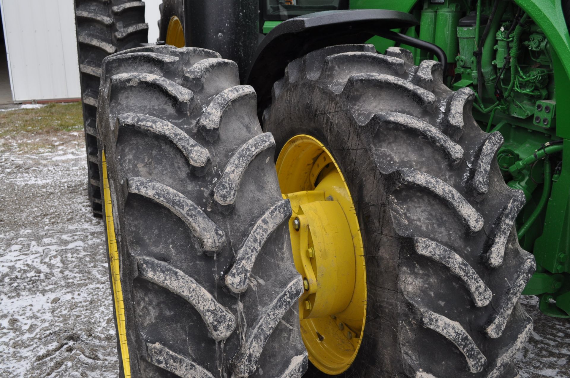 John Deere 8360R MFWD tractor, 480/80R50 rear duals, 420/85 R34 front duals, IVT, ILS, active - Image 8 of 40