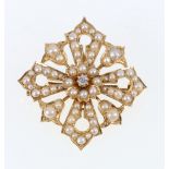 18ct gold diamond and pearl pendant brooch. 6.