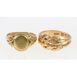 18ct yellow gold knot ring size L, 4.3g and an 18ct gold signet ring, size K/L 5.