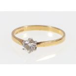 18ct yellow gold diamond solitaire ring, the round diamond approx 4mm or 0.