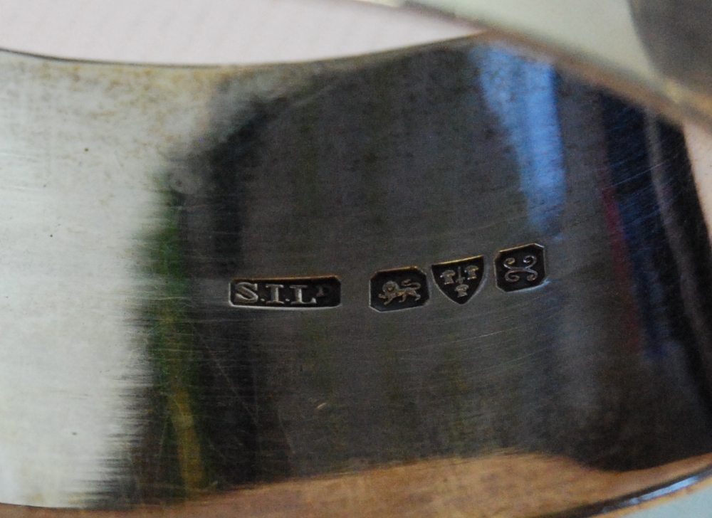 Set of four silver napkin rings, plain oval, each with an enamelled game bird, Chester 1923, - Image 3 of 3