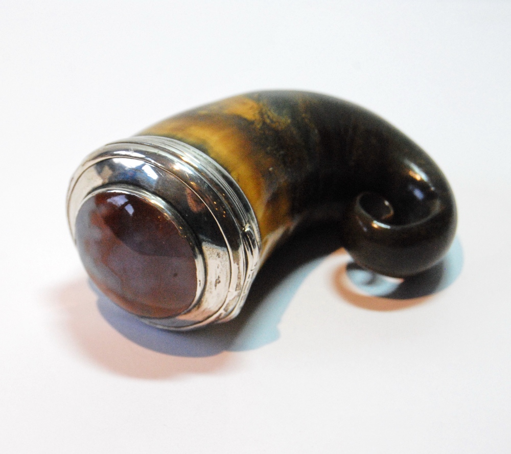 Silver-mounted horn snuff mull, the cap with cabochon chalcedony, unmarked, c. 1820.