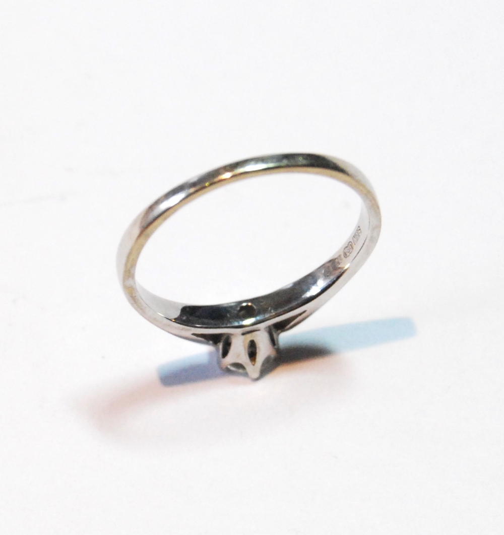 Diamond solitaire ring with brilliant, approximately .33ct, in 18ct white gold. - Image 3 of 6