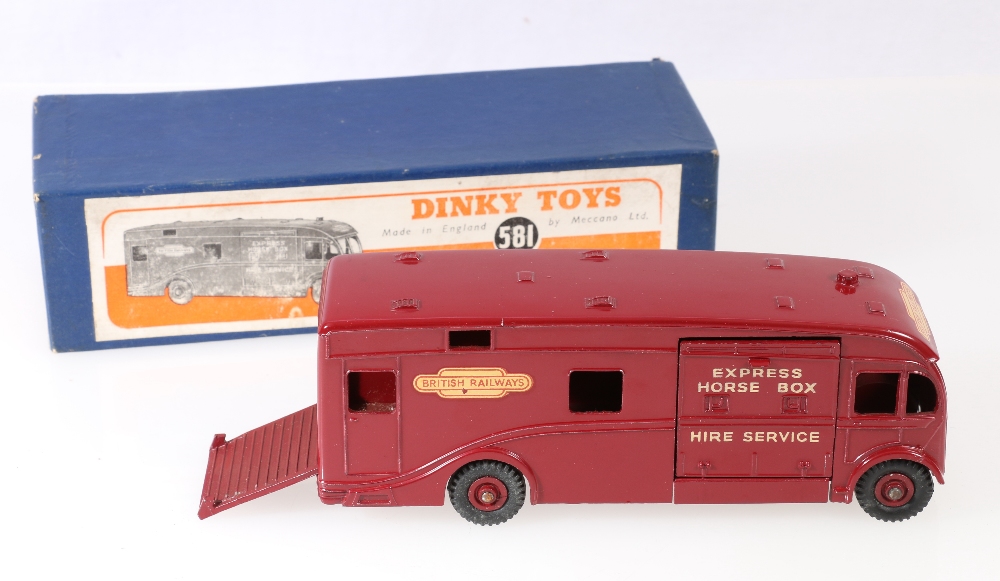 Dinky Toys 581 horsebox with maroon body, British Railways decal, grooved hubs,