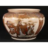 Satsuma jardiniere decorated with three shaped figure,