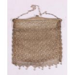 Early 20th century Chinese silver mesh evening bag, marked to the interior of clasp area,