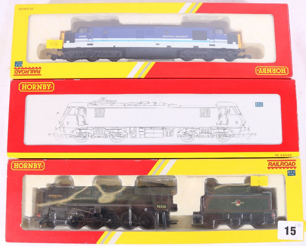 Hornby OO gauge DCC locomotives to include 2-10-0 Evening Star locomotive and tender 92220 BR R2785,