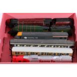 Hornby Dublo 4-6-2 Silver King locomotive and tender 60016 BR,