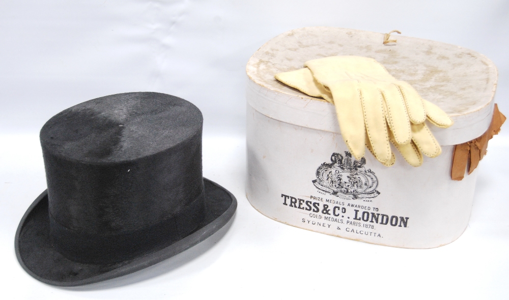 Tress & Co gentleman's black top hat, retailed by Leavey & Co, Maidstone, 8in x 6½in, boxed,