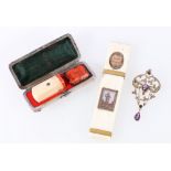 Georgian ivory needle case with gold inset figure and inscription "amitie sincere" c1790,
