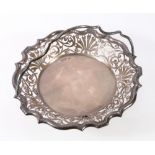 Edwardian silver small sweetmeat basket with pierced border and swing handle by Walker & Hall.