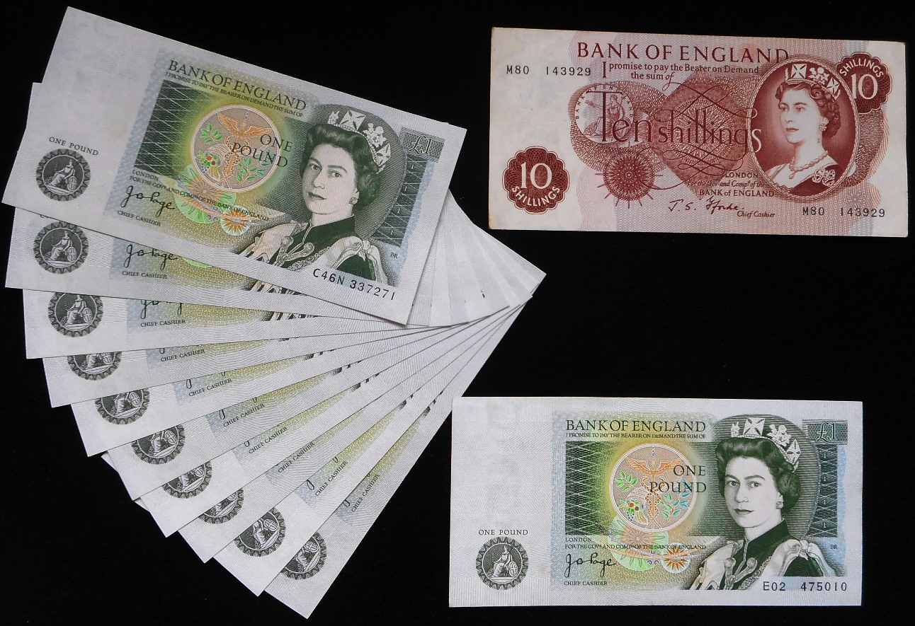 Banknotes. United Kingdom. £1. Page. B340. C46N 33721 - ...280 consecutive N.Unc. Also B337 E02. N.