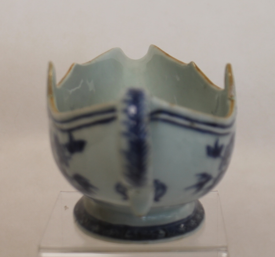 Pair of 18th century Chinese Export blue & white porcelain sauce boats, - Image 11 of 13