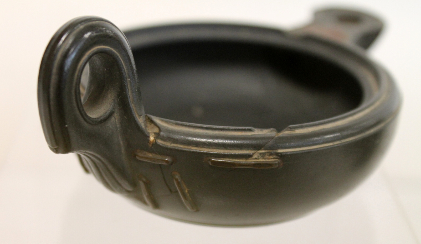 Rare early 19th century Wedgwood black basalt Roman oil lamp & cover, impressed mark, - Image 11 of 24