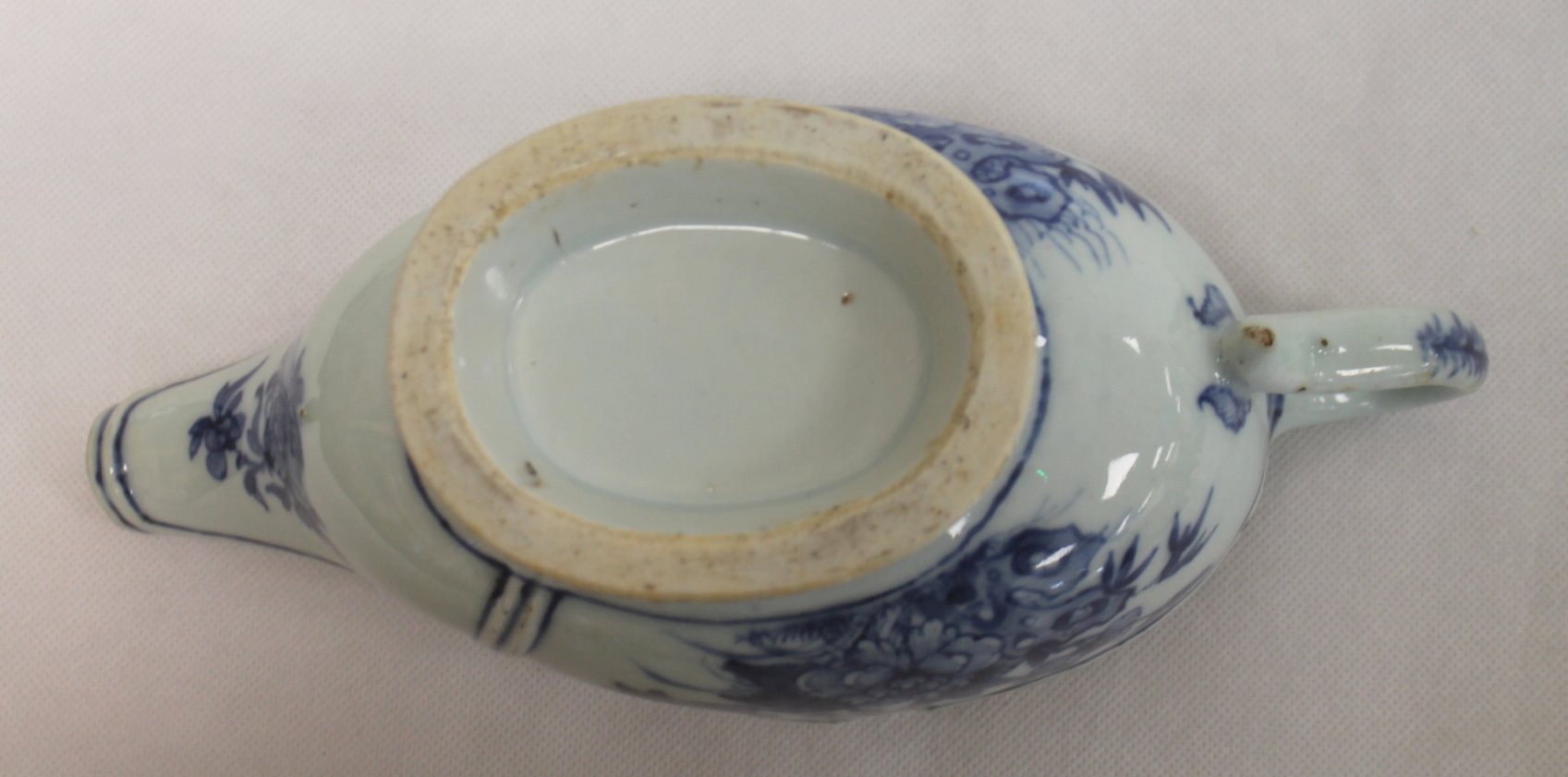 Pair of 18th century Chinese Export blue & white porcelain sauce boats, - Image 13 of 13