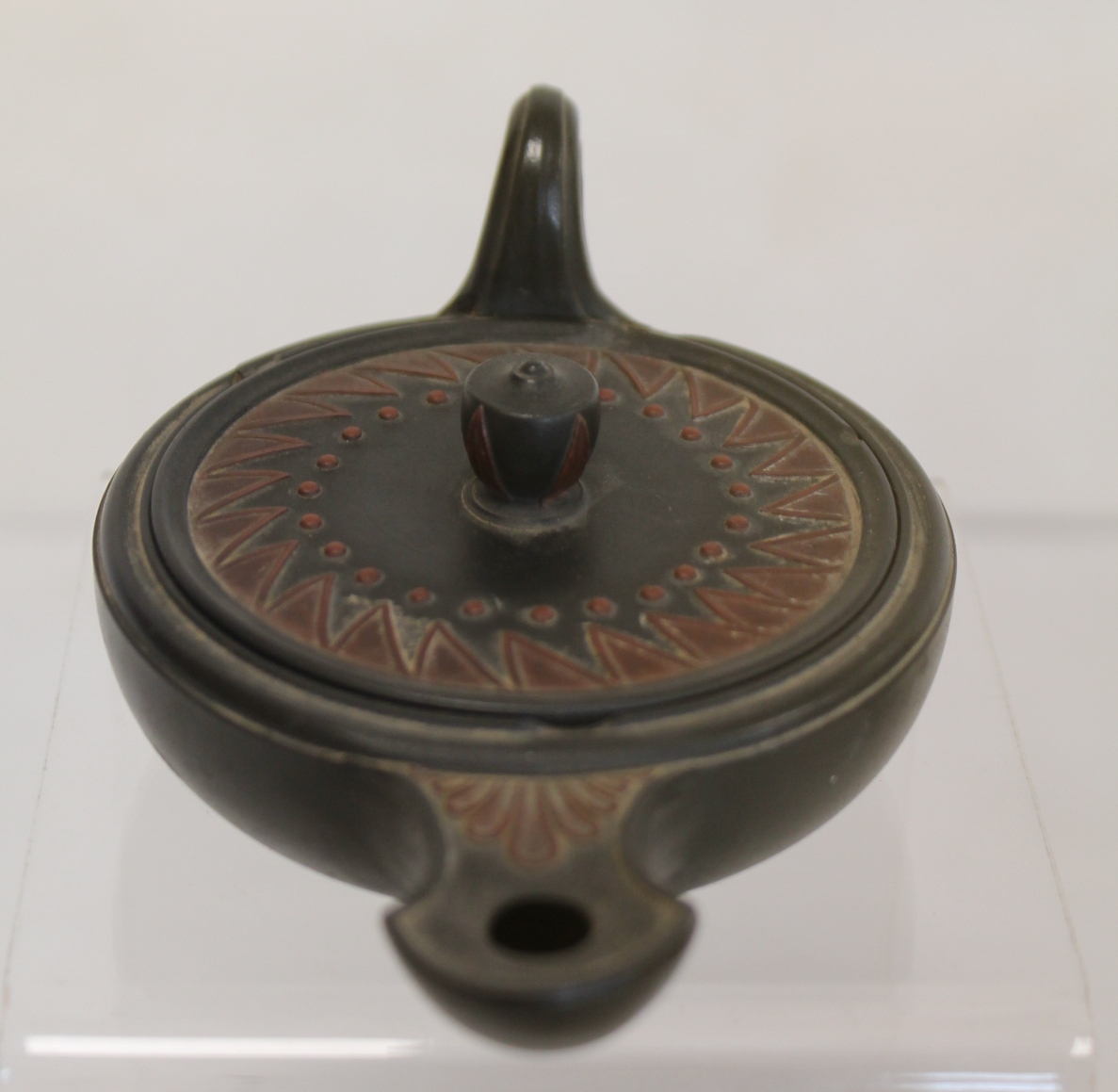 Rare early 19th century Wedgwood black basalt Roman oil lamp & cover, impressed mark, - Image 3 of 24