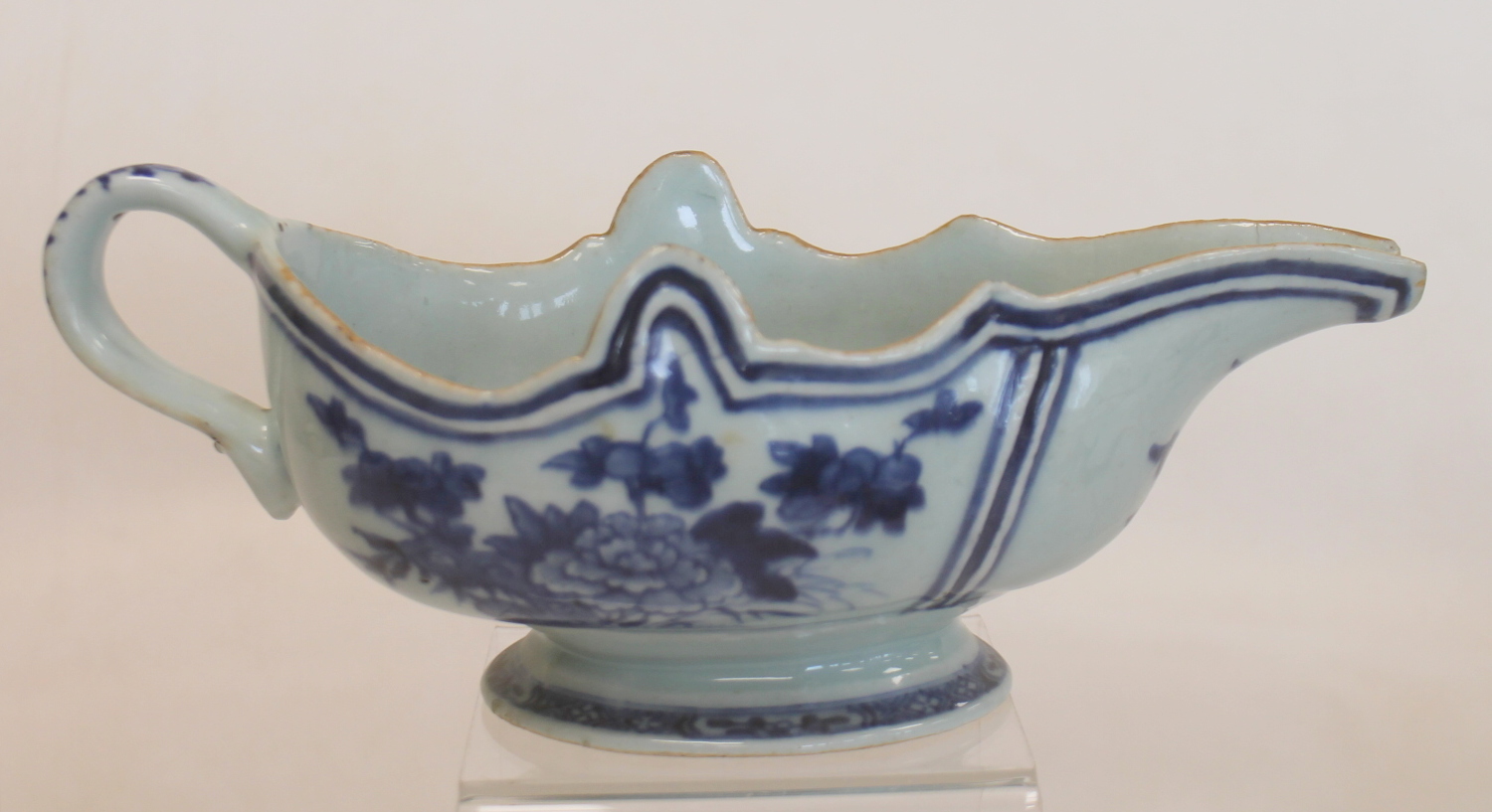 Pair of 18th century Chinese Export blue & white porcelain sauce boats, - Image 5 of 13