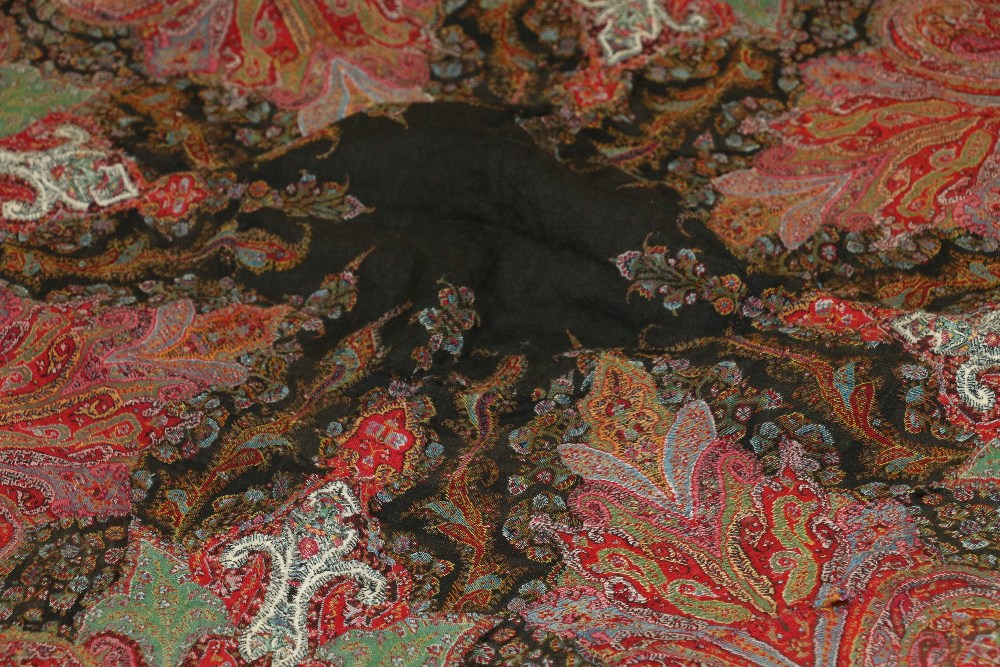 Mid to late 19th Century 'patchwork' Paisley shawl, - Image 3 of 5