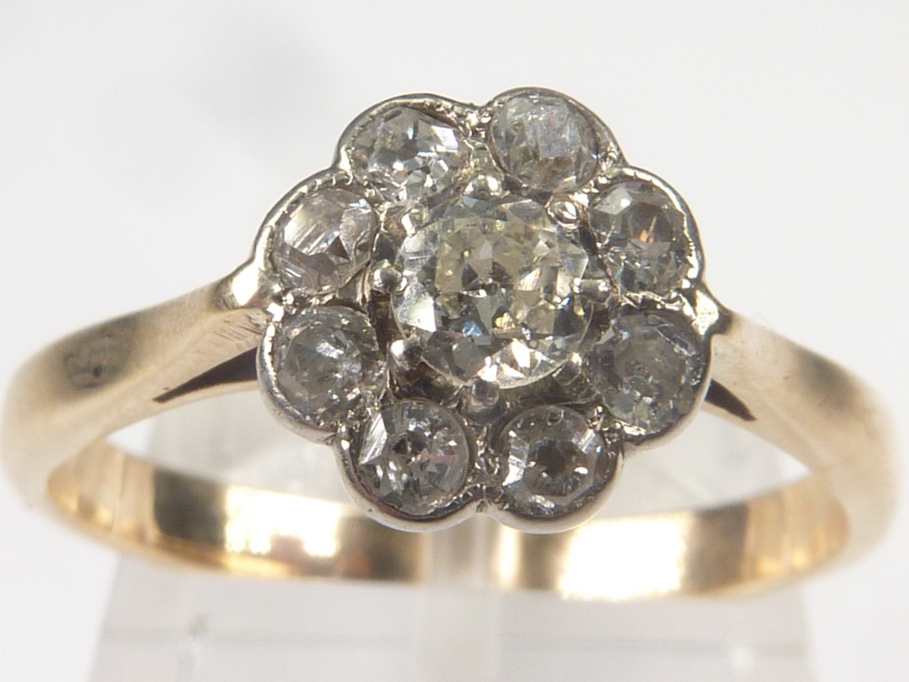 Edwardian diamond cluster ring with old cut brilliants. Size 'O 1/2'. - Image 2 of 3