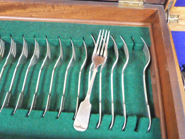 Two e.p. cutlery sets, one full set together with one partial set. Both in wooden cases. - Image 2 of 4