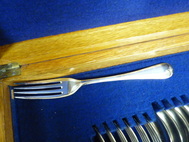 Two e.p. cutlery sets, one full set together with one partial set. Both in wooden cases. - Image 3 of 4