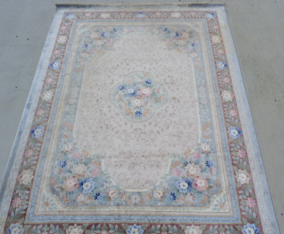Large Chinese silk floral carpet in pale pastel colours. 370cm x 275cm. - Image 2 of 6