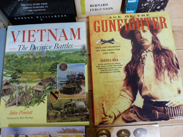 Military & Arms. Various books & softback publications. - Image 3 of 4