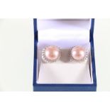 18ct white gold freshwater cultured pearl stud earrings.