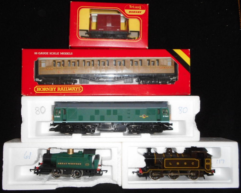 Hornby Railways. 00 gauge. R.068 Class 25 BO-BO diesel electric loco. D 7583, green B.R. R.