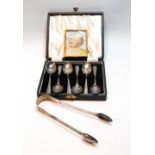 Set of six silver coffee spoons, cased, bright-cut sugar tongs, 1807,