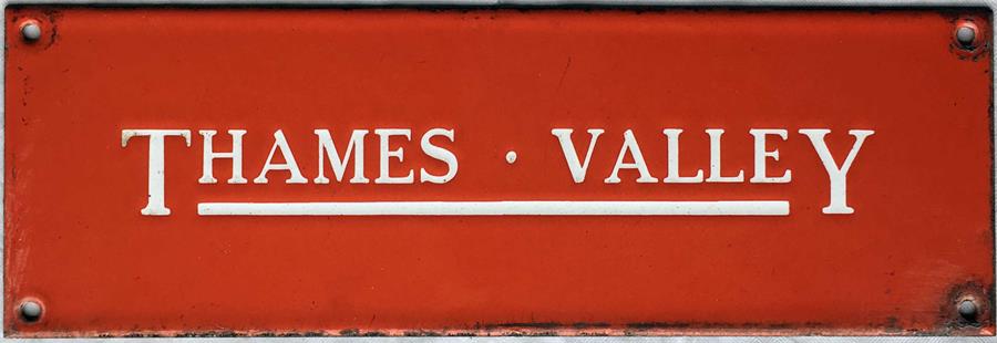 c1940s/50s Thames Valley timetable panel enamel HEADER PLATE. Measures 9" x 3" (23cm x 8cm) and is - Image 2 of 2