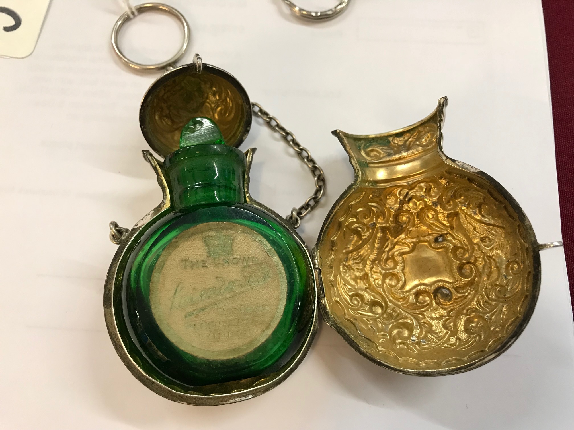 An Edwardian silver salts case and bottle, Synyer & Beddoes, Birmingham 1902, - Image 3 of 10