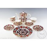 A Royal Crown Derby Old Imari 1128 pattern part tea service comprising; a teapot and cover,