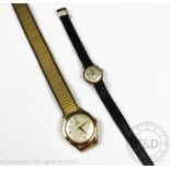 A Gentleman's 9ct gold cased Cyma Flex automatic wristwatch,