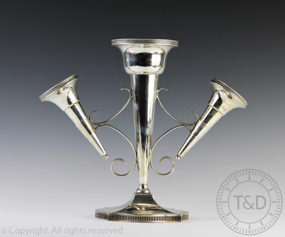 A George V silver epergne, Cooper Brothers & Sons Ltd, Sheffield 1918,