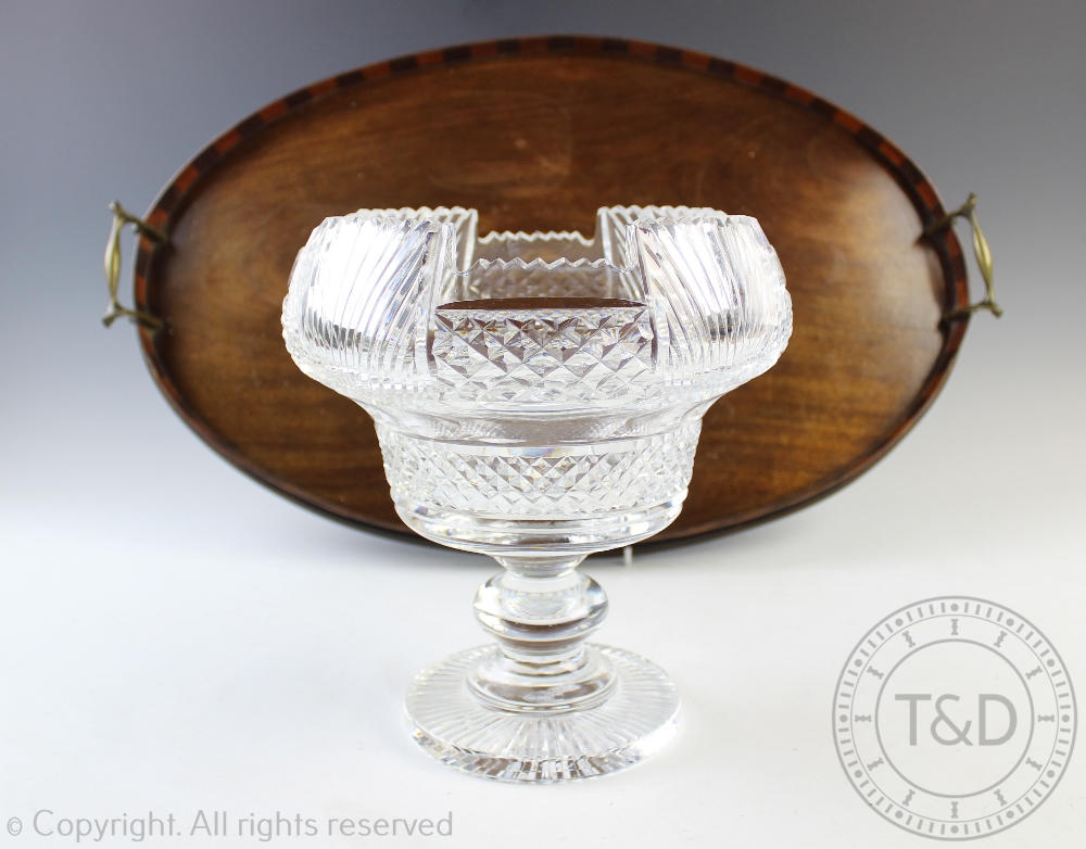 A late 19th/early 20th century cut glass pedestal bowl, - Bild 2 aus 2