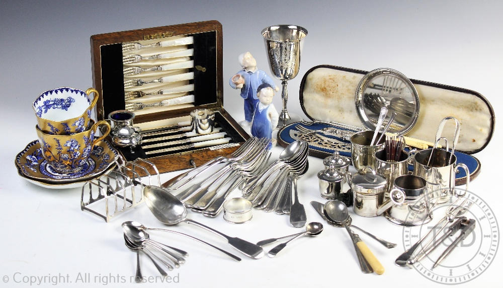 A selection of silver and plated wares, to include; cased fish servers,