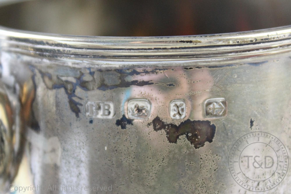 A silver mug Barker Brothers Birmingham 1897, weight 11. - Image 2 of 2