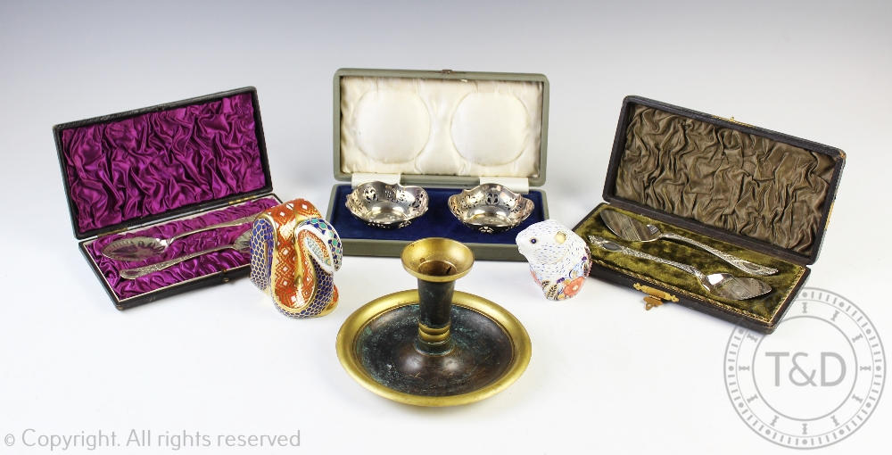 A cased pair of Levi & Salaman silver bon bon dishes, Birmingham 1920,