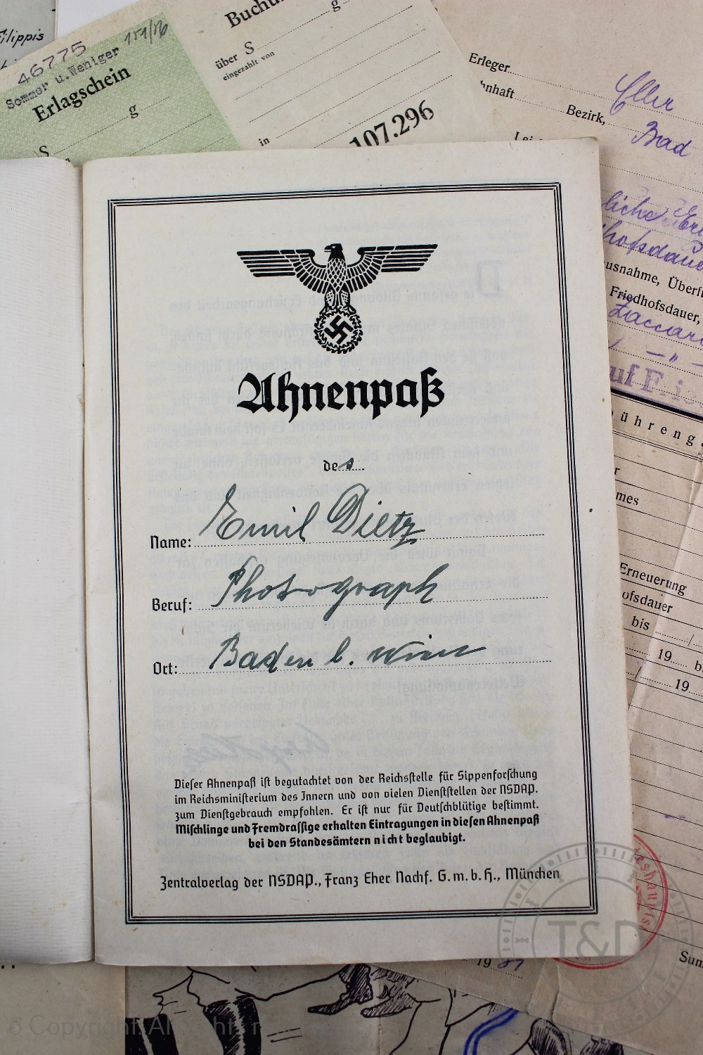 A late 1930's WWII German Ahnenpass to Emil Dietz, - Bild 6 aus 6