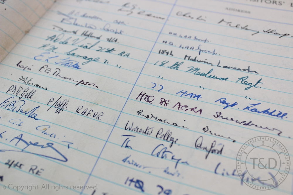 Local Word War II interest: The Officers Mess Visitors Book from Park Hall Camp Oswestry Shropshire, - Bild 5 aus 6