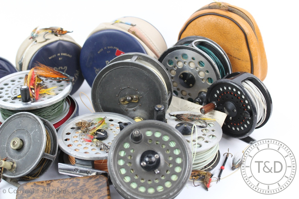 A collection of six various fishing reels, to include a Haynes & Son of Cork 'The Ideal' reel, - Image 4 of 4