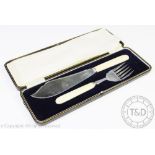 A cased pair of George V silver bladed and ivory handled fish servers, Allen & Darwin,