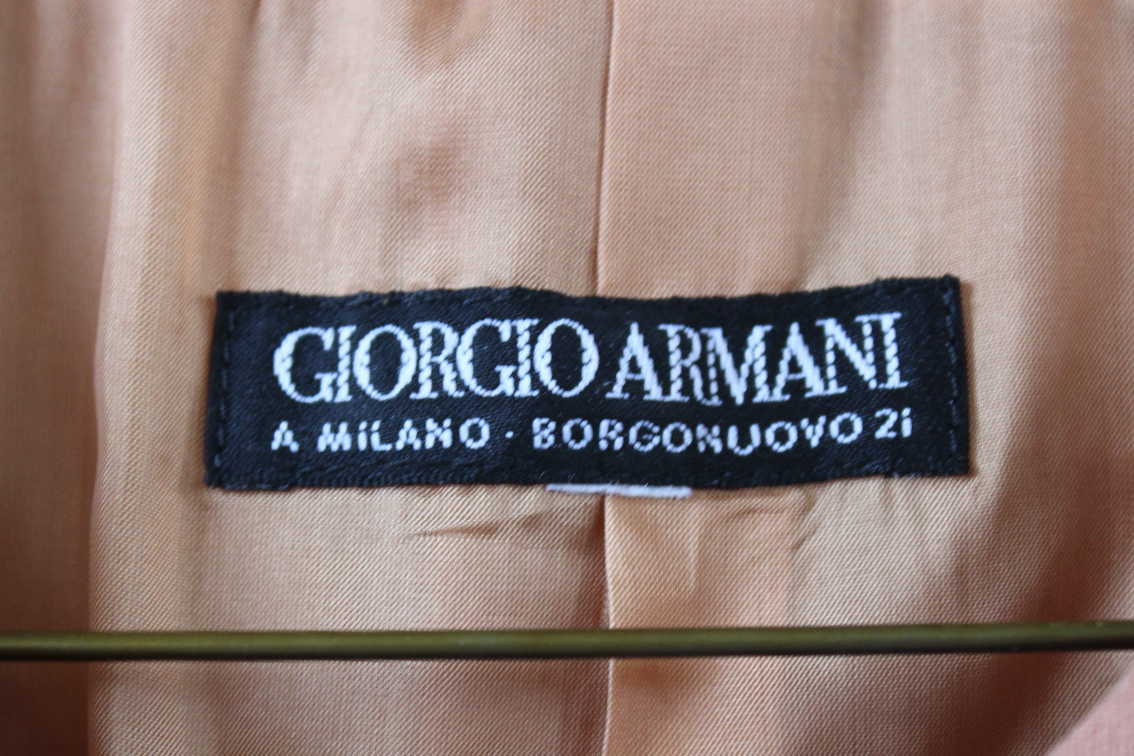 A collection of ladies fashion garments to include a two Giorgio Armani jackets in peach and ivory, - Bild 4 aus 8