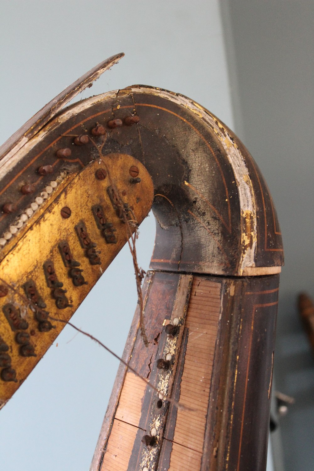 An early 19th century gilt wood and gesso harp by Sebastian Erard, in need of complete restoration, - Image 10 of 16