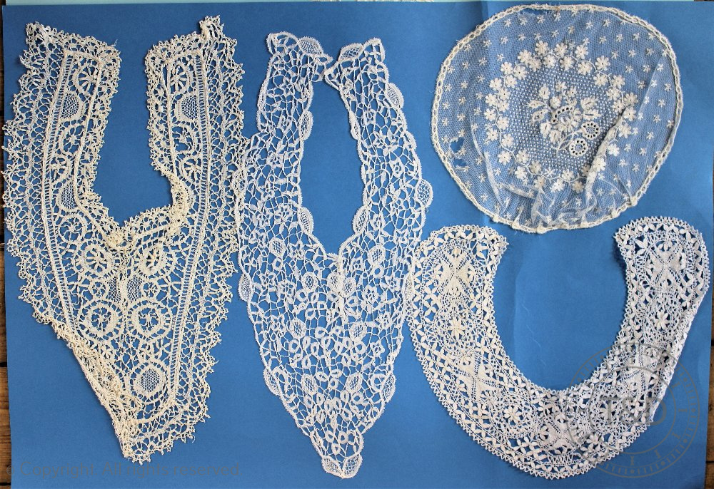 An assortment of 19th century assorted lace to include collars, flounces etc.