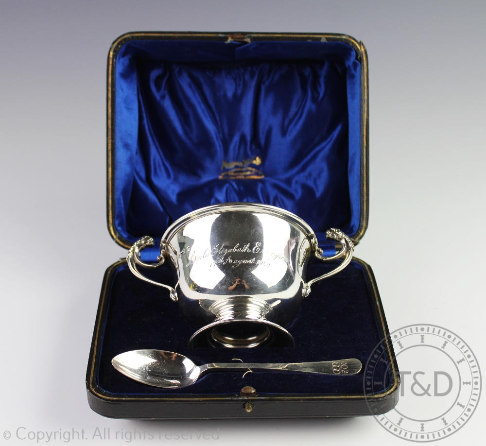 A cased silver Christening set, Charles Boyton and Sons, Sheffield 1918,